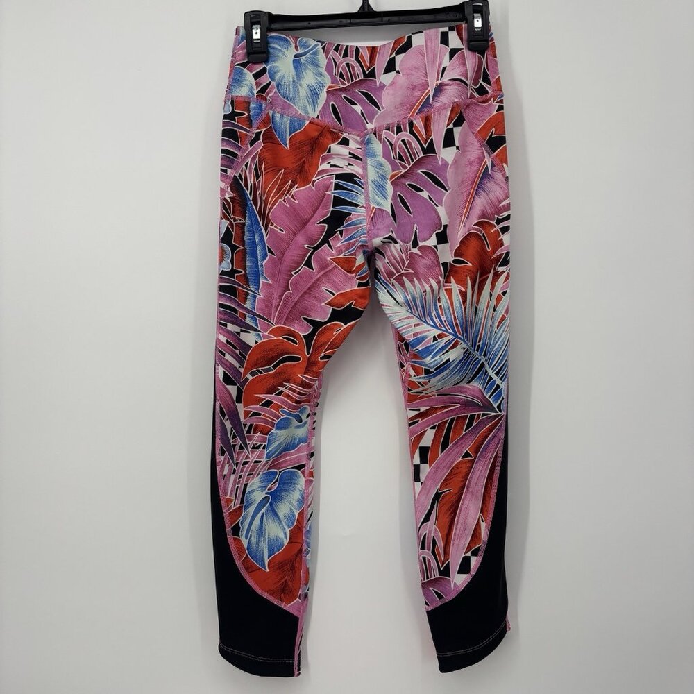 Nike‎ One Cropped Leggings Womens Size Medium Pink Floral Athletic Gym Yoga